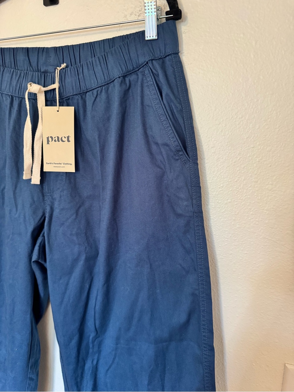 NEW Pact Organic Cotton Daily Twill Cropped Pants Blue Large NWT - Picture 4 of 9